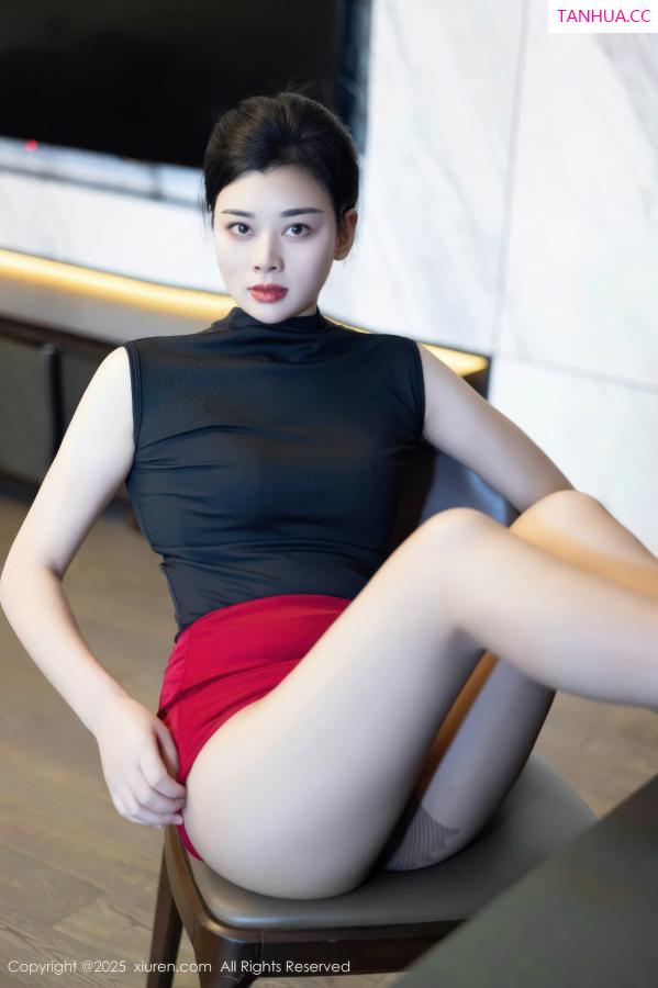   [XiuRen]高清写真图 2025.11.05 No.10948 徐清妍 魅惑黑丝第17张图片